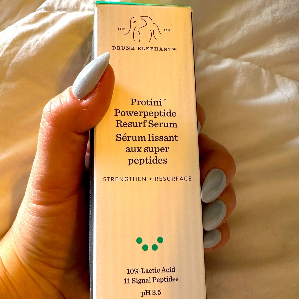 New in Box Drunk Elephant Protini Powerpeptide Resurf Serum 1 Fl. Oz.